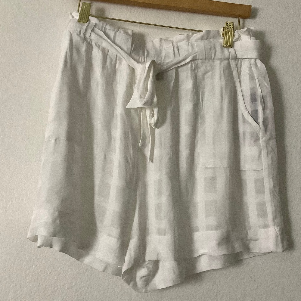 (New No Tags) Polo Ralph Lauren White Elastic Waist Belted Shorts Size L